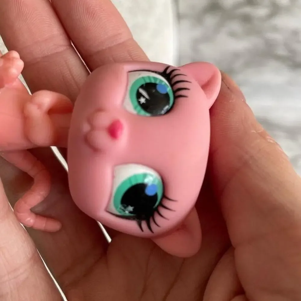 Adorable littlest pet shop